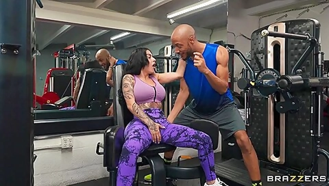 Dwayne Foxxx And The Official Egypt In Sneaky Public Gym Screw