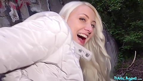 Horny Tourist Hungry For Czech Cock